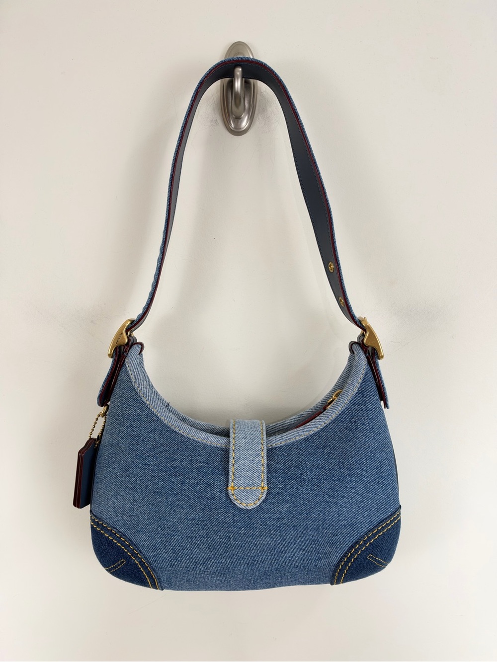 Coach Denim The Hampton’s Hobo Limited Re-Edition 2005 - Picture 3 of 15